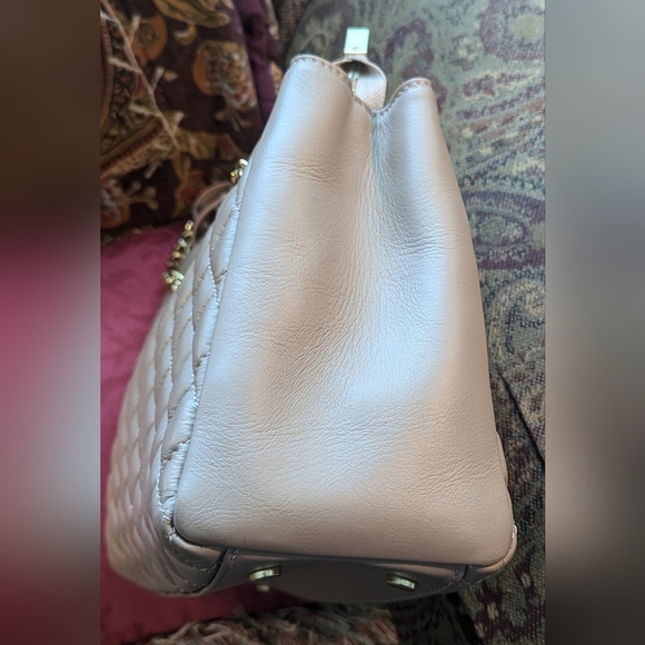 Authentic Anna Paola Quilted Chain Strap Handbag - Picture 7 of 13